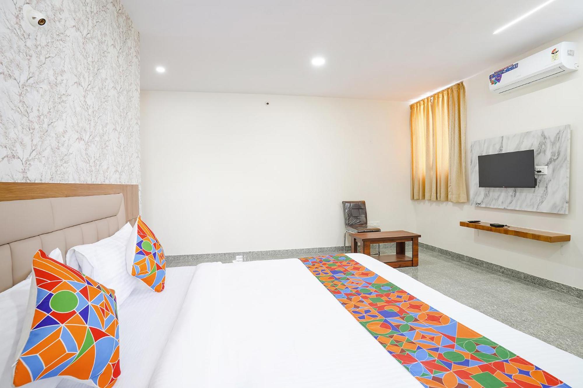 Fabhotel Platinum Palace - Nr Magadi Main Road Бангалор Екстериор снимка