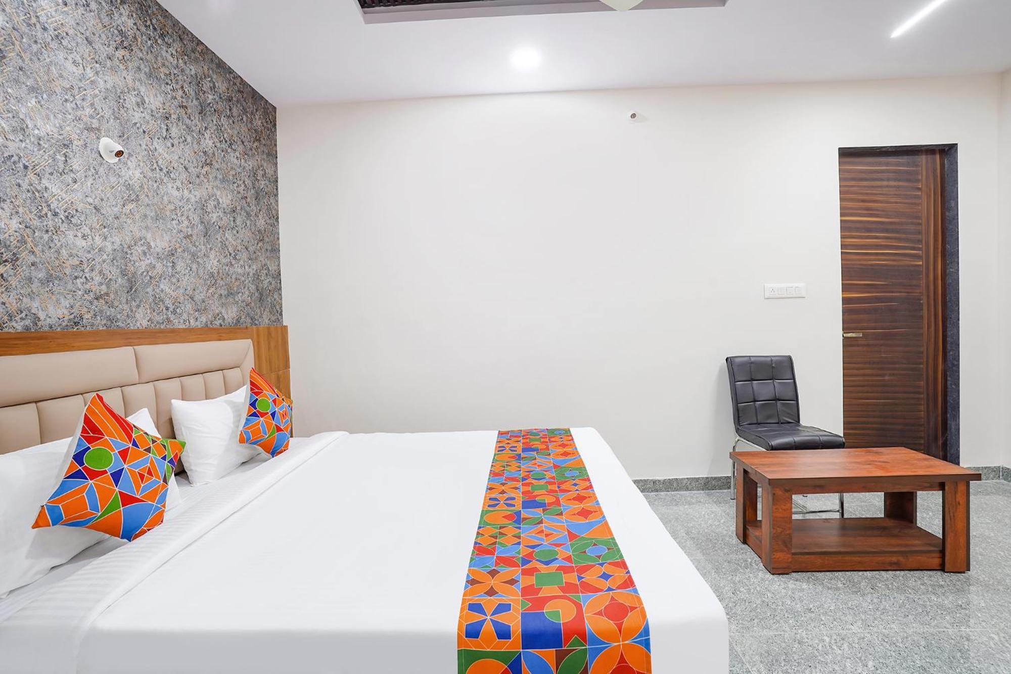 Fabhotel Platinum Palace - Nr Magadi Main Road Бангалор Екстериор снимка