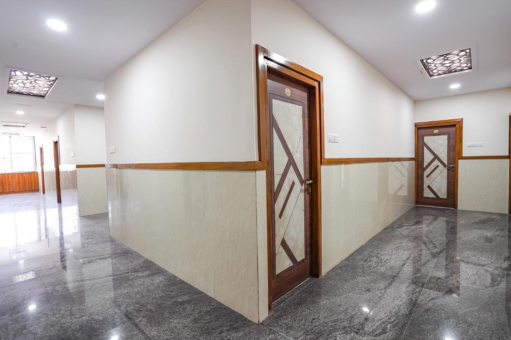 Fabhotel Platinum Palace - Nr Magadi Main Road Бангалор Екстериор снимка